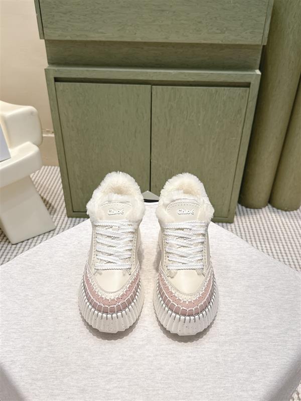 2025112815389100 390